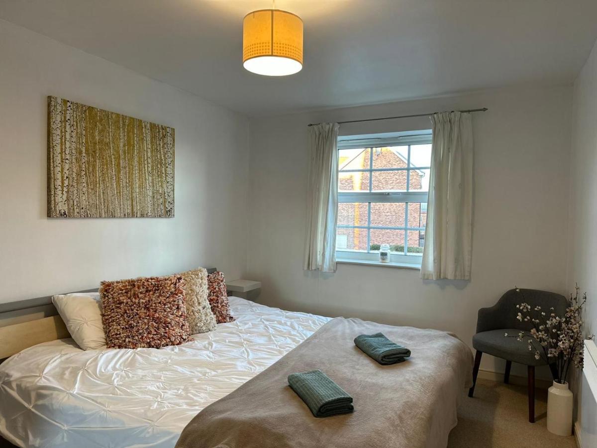 Gorgeous Apartment + Attentive Host + Free Parking York Exterior photo